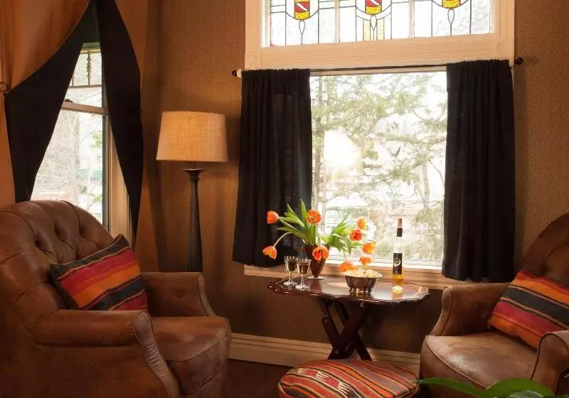 ホテル Peabody House Historic Inn And Cottages