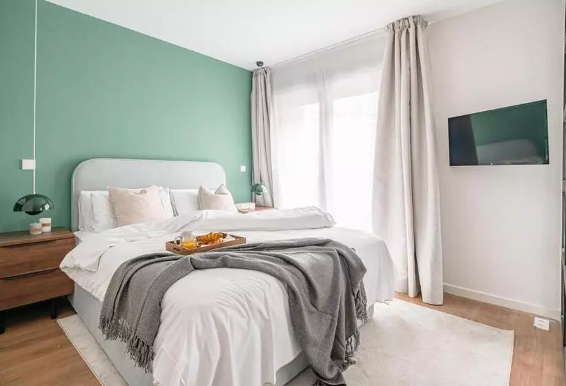 Home Art Apartments Salamanca