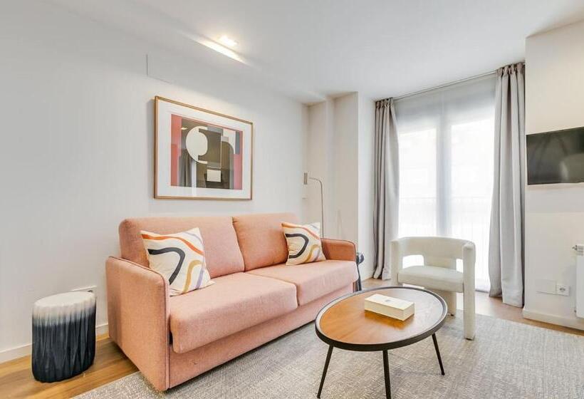 Home Art Apartments Salamanca