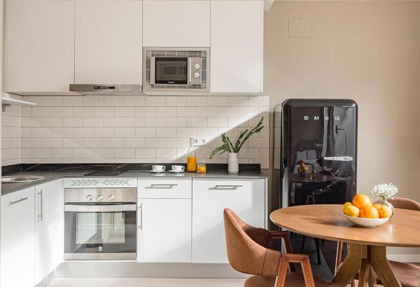 Home Art Apartments Salamanca