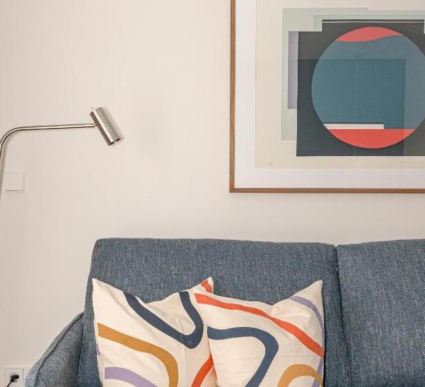 Home Art Apartments Salamanca