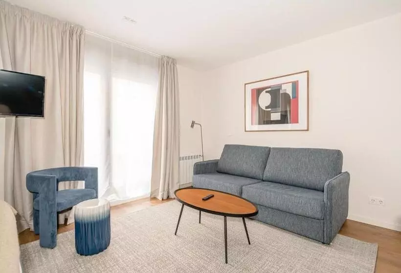 Home Art Apartments Salamanca