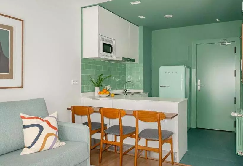 Home Art Apartments Salamanca