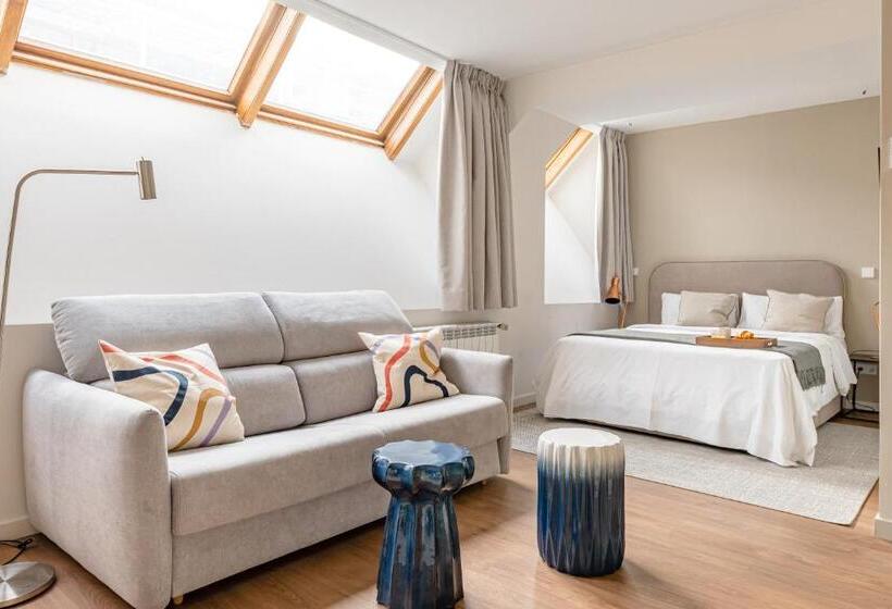 Home Art Apartments Salamanca