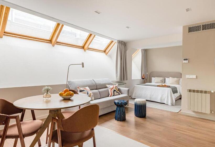 Home Art Apartments Salamanca