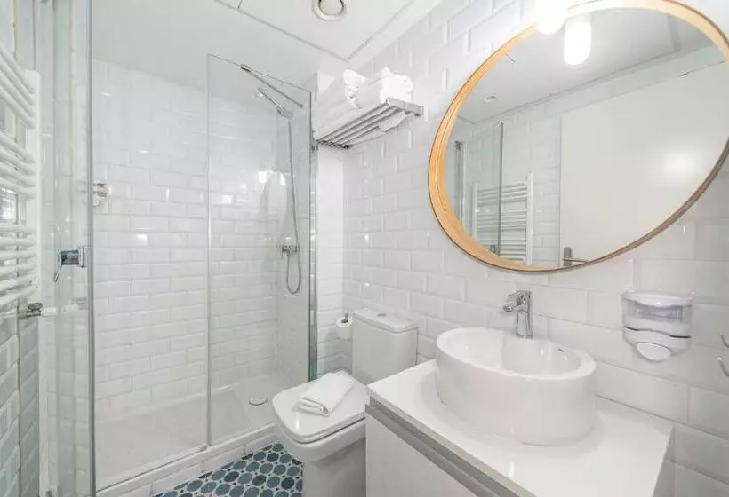 Home Art Apartments Salamanca