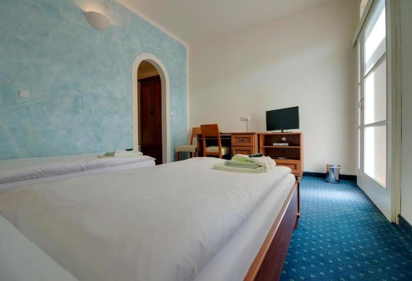 ホテル 101 Penzion