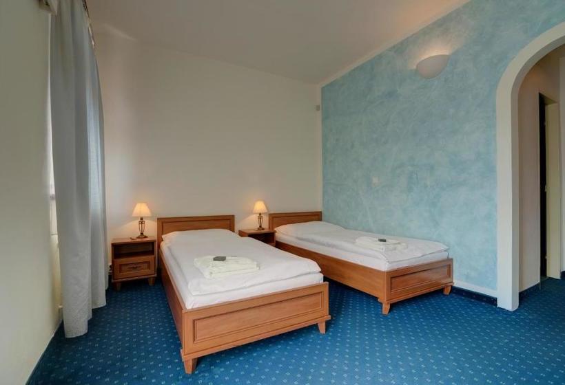 ホテル 101 Penzion