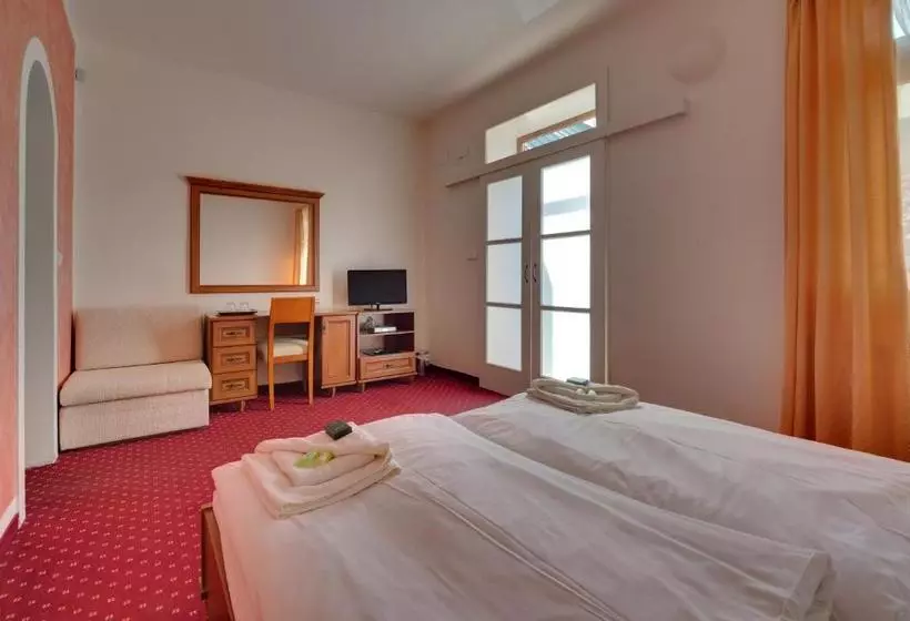 ホテル 101 Penzion