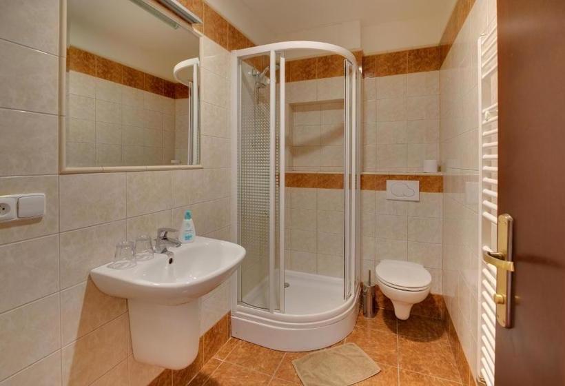 ホテル 101 Penzion