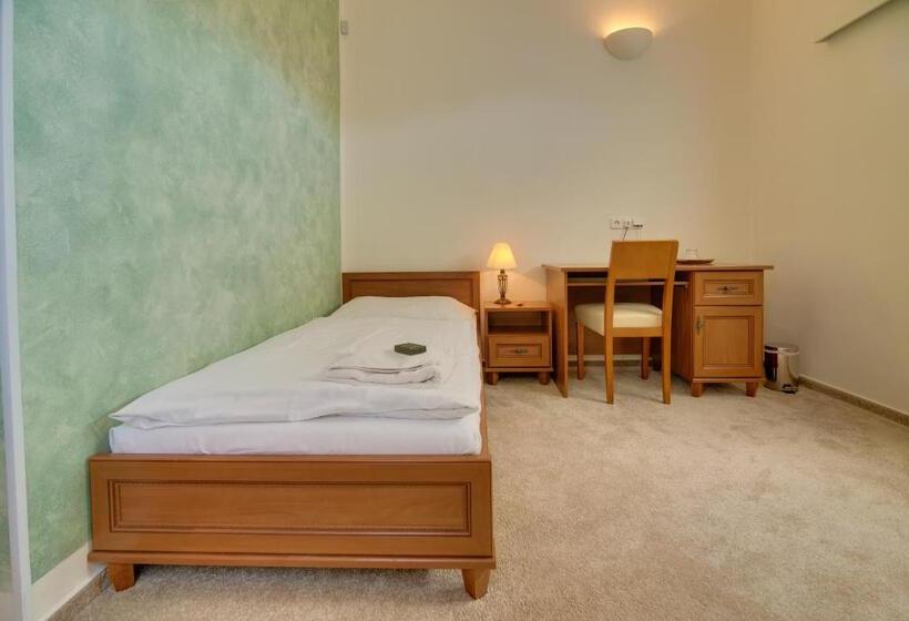 ホテル 101 Penzion