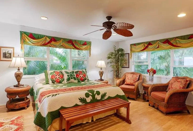 هتل Bay House Bed And Breakfast