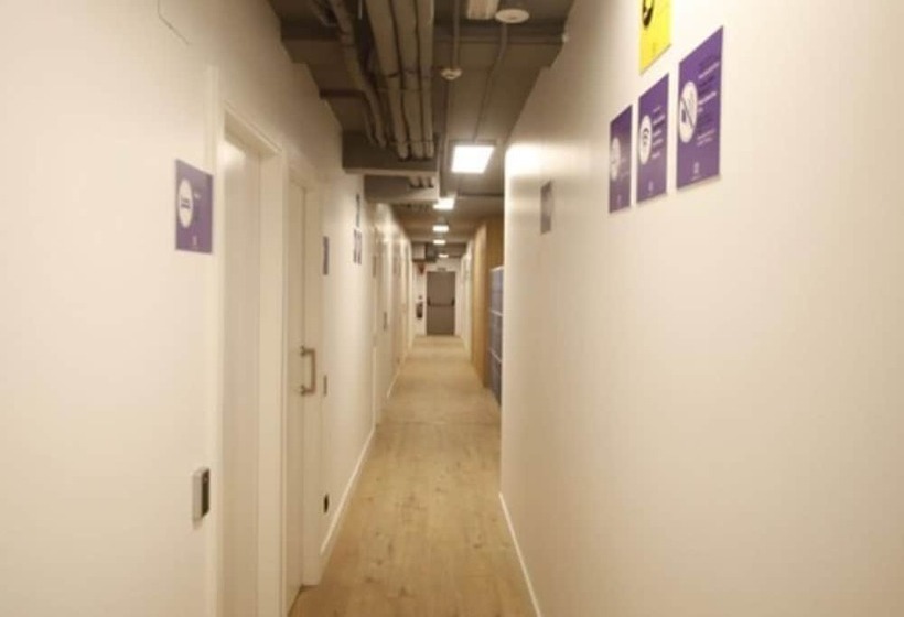 Bilbao Metropolitan Hostel By Bossh Hotels