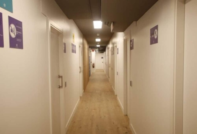 Bilbao Metropolitan Hostel By Bossh Hotels