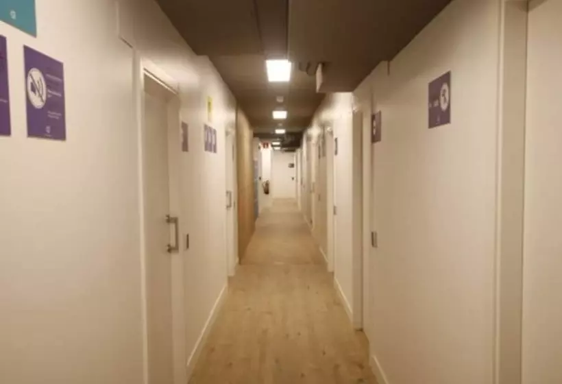 Bilbao Metropolitan Hostel By Bossh Hotels