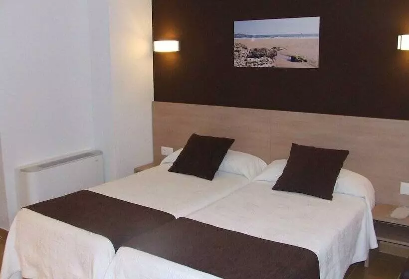 ホテル Hostal Rocamar