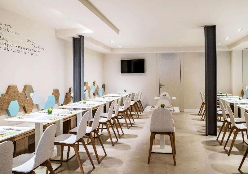 Отель Ibis Styles Barcelona Centre