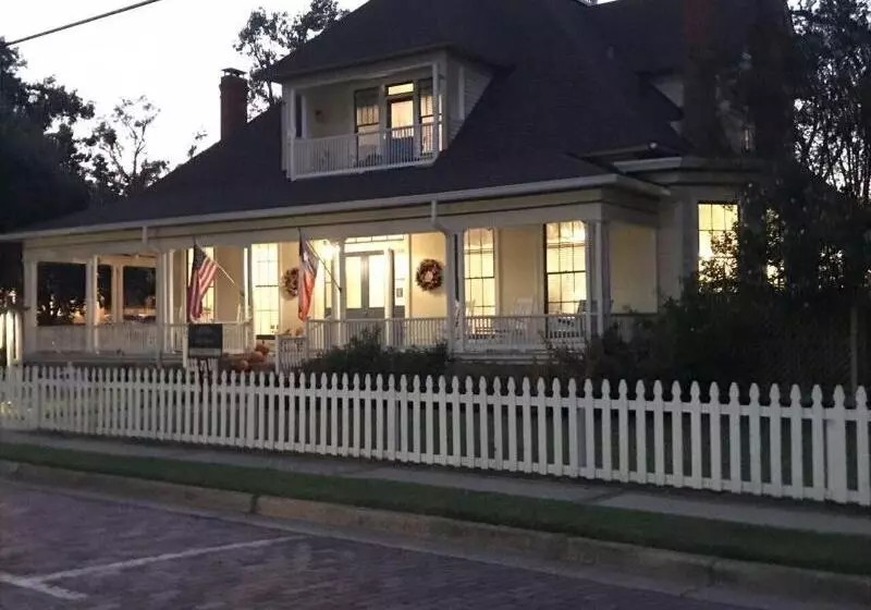 Hotelli Kennedy Manor B&b