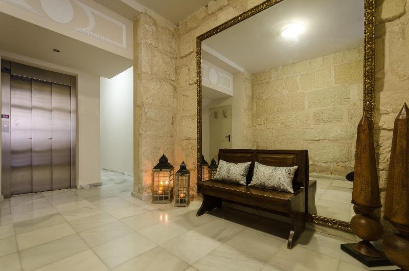 هتل Luces De Catedral