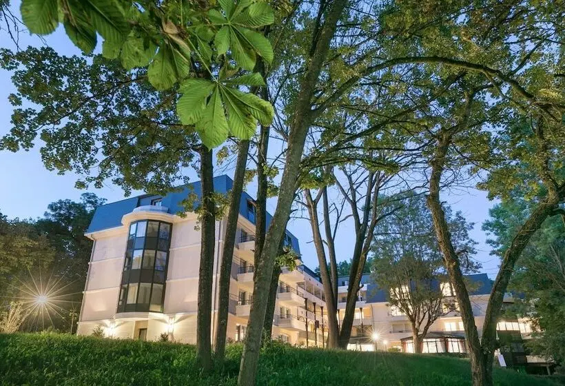 ホテル Médicis Home Dijon Les Petites Roches