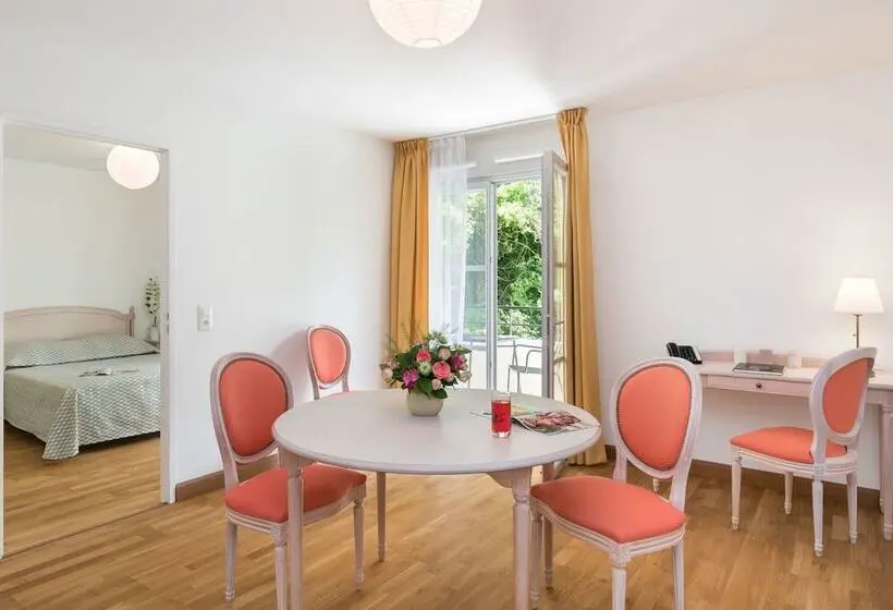 ホテル Médicis Home Dijon Les Petites Roches