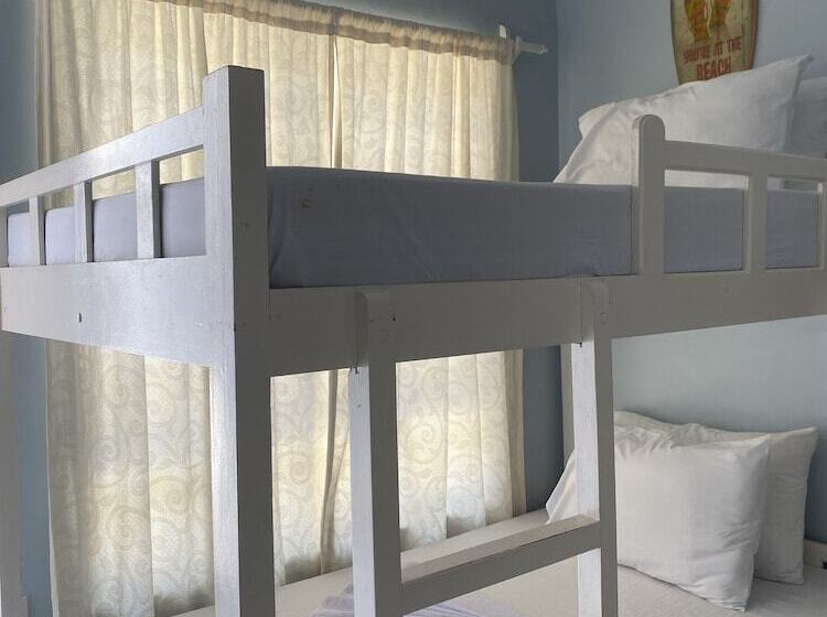 בית מלון כפרי Oceana Lodge