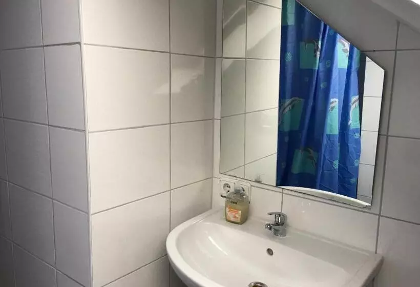 هتل Pension Alis Augsburg