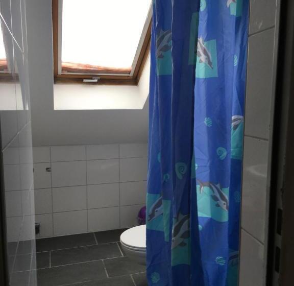 בית מלון כפרי Pension Alis Augsburg