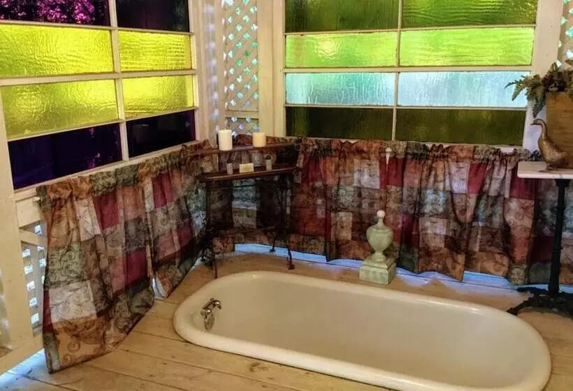 Hotelli The Baines House Inn