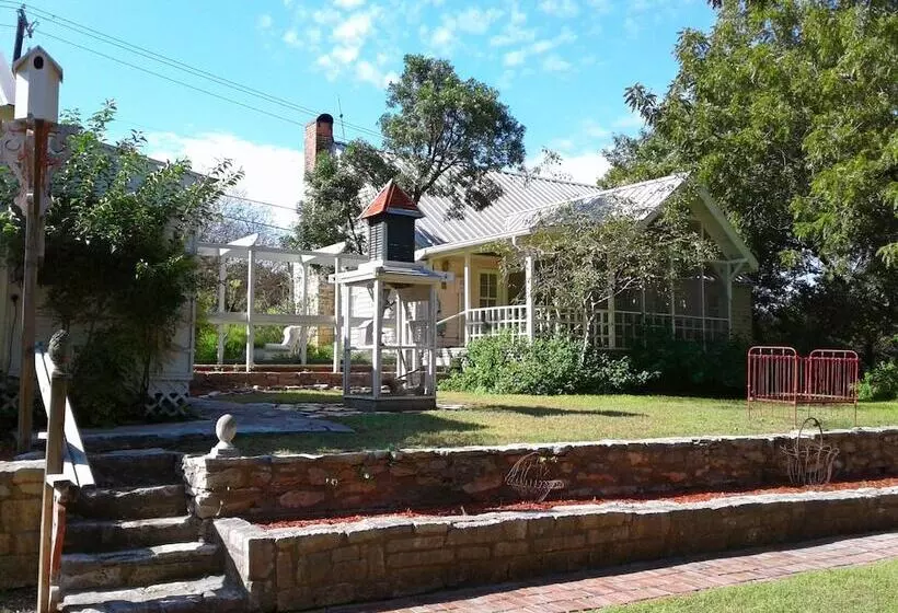 Hotelli The Baines House Inn