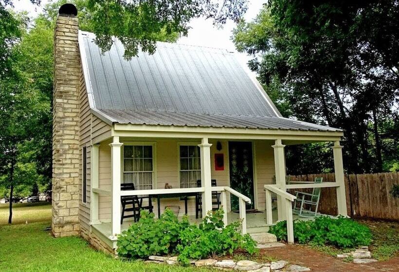 فندق The Baines House Inn