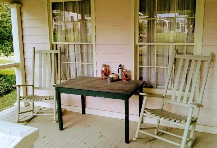 Hotelli The Baines House Inn