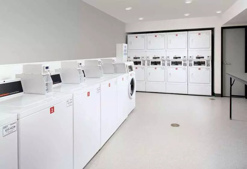 ホテル Woodspring Suites Seattle Redmond