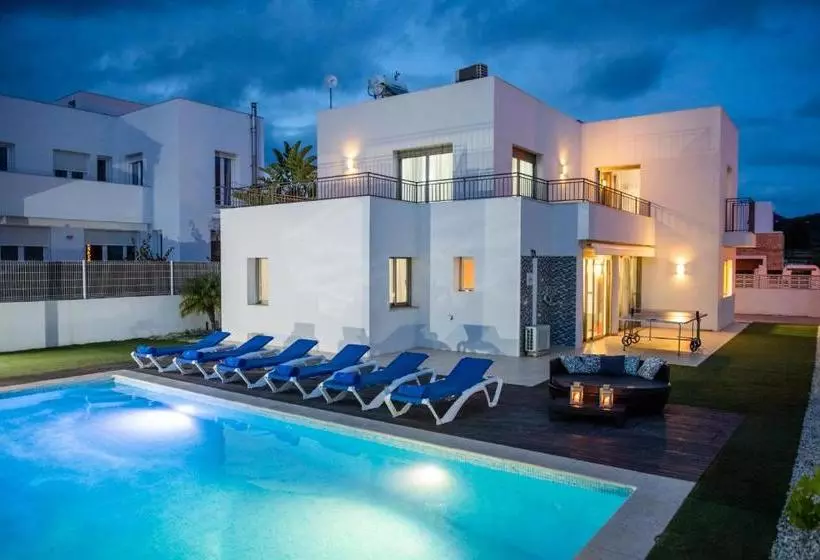 Villa Topaz