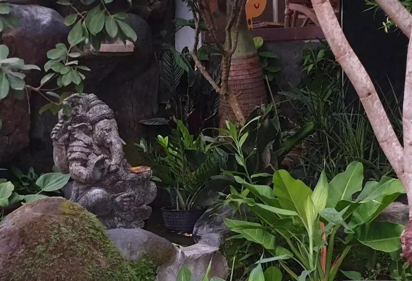 ホテル Clover Bali