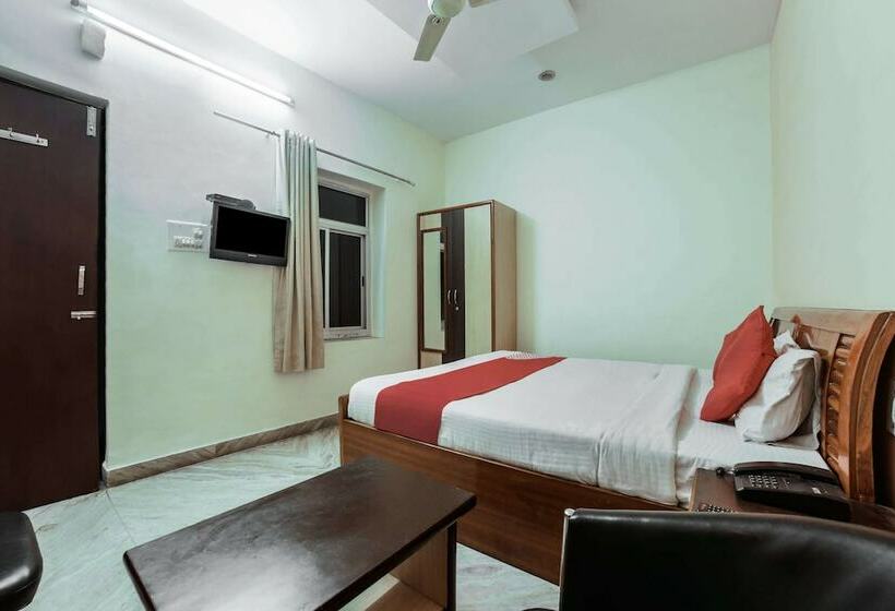 فندق Dhruv Restaurants & Bar