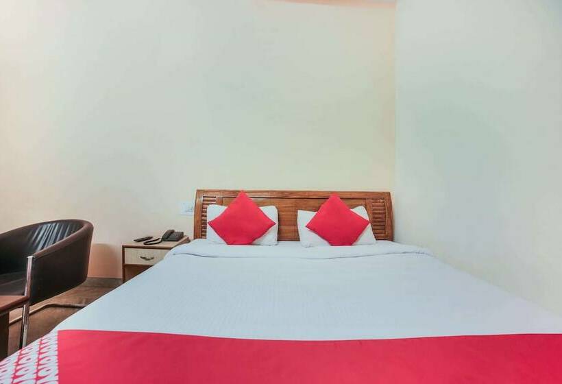 فندق Dhruv Restaurants & Bar