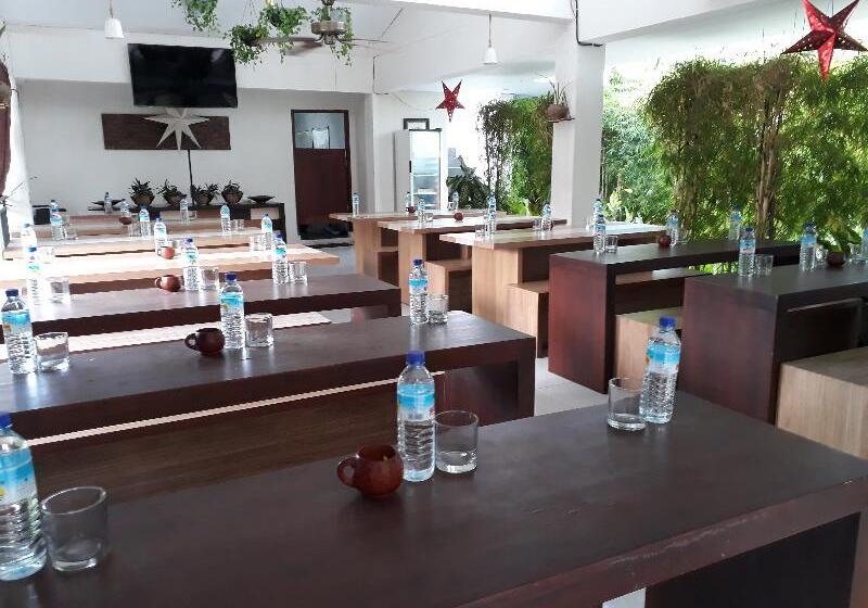 Отель Diva Lombok Resort