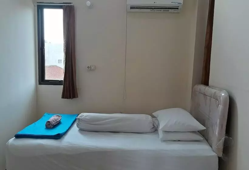 Hotel Imam Bonjol Hostel