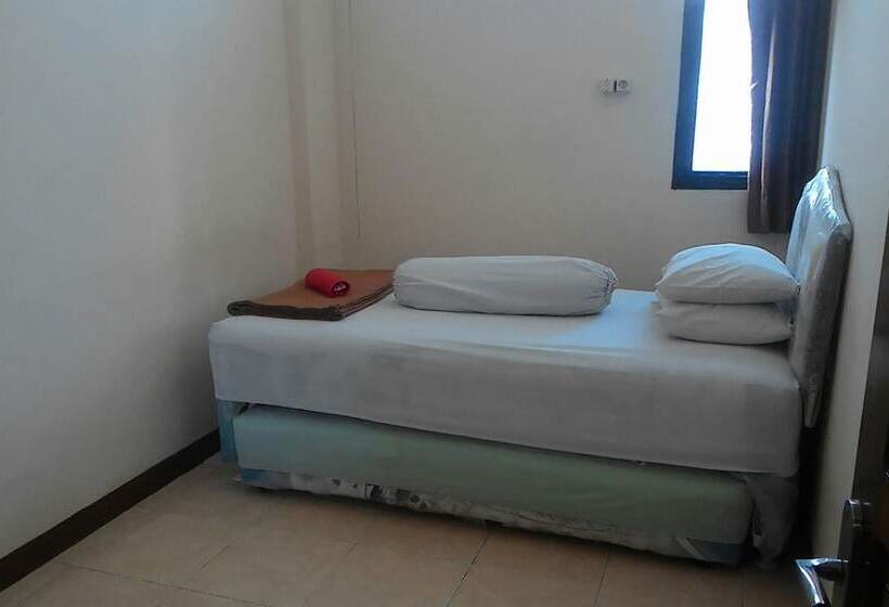 فندق Imam Bonjol Hostel