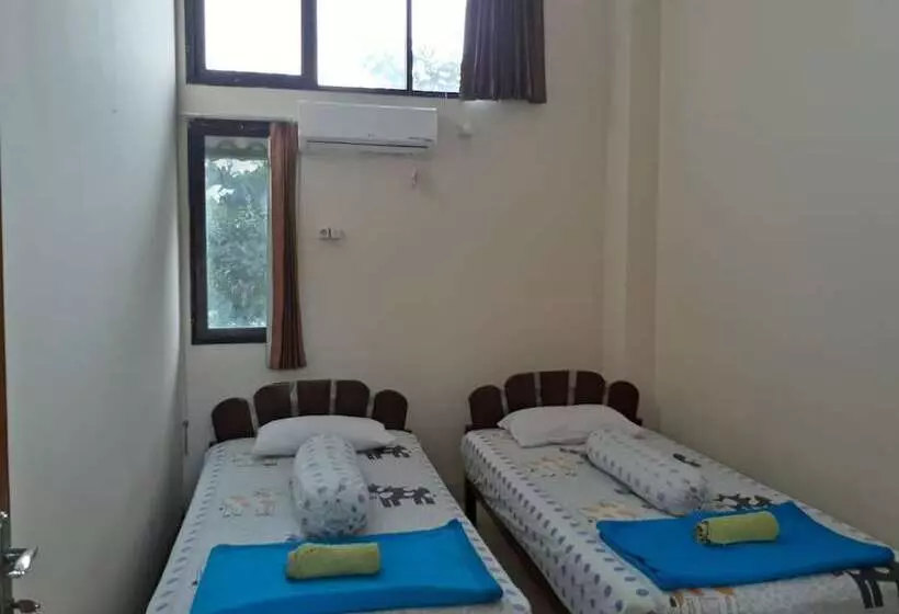 Hotel Imam Bonjol Hostel