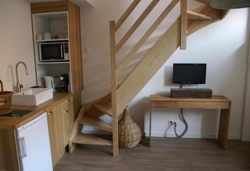 هتل La Cour Soubespin