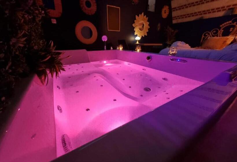 هتل La Parenthèse Envoutée