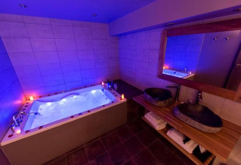 هتل La Parenthèse Envoutée