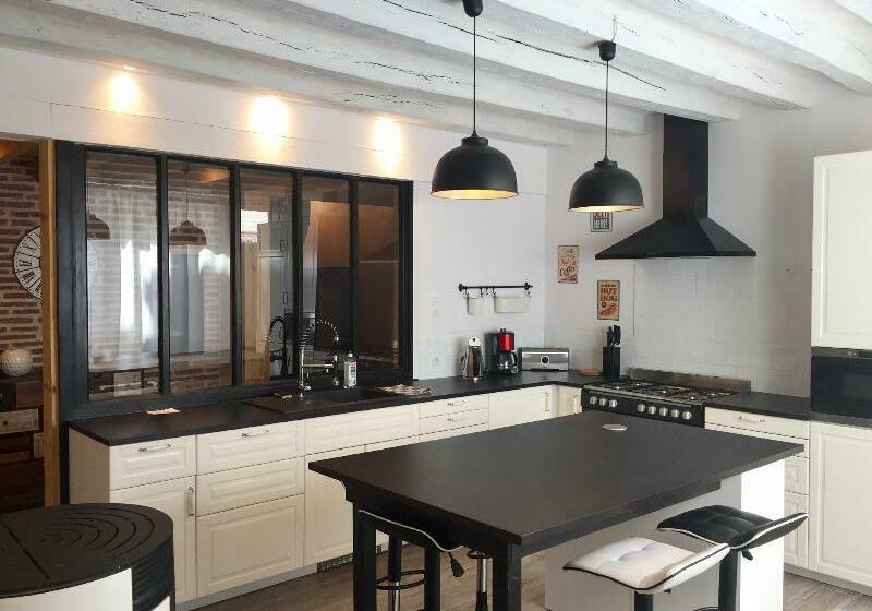 فندق La Tour De Lierre 1