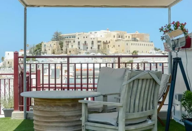 Hotelli Naxos Center Houses