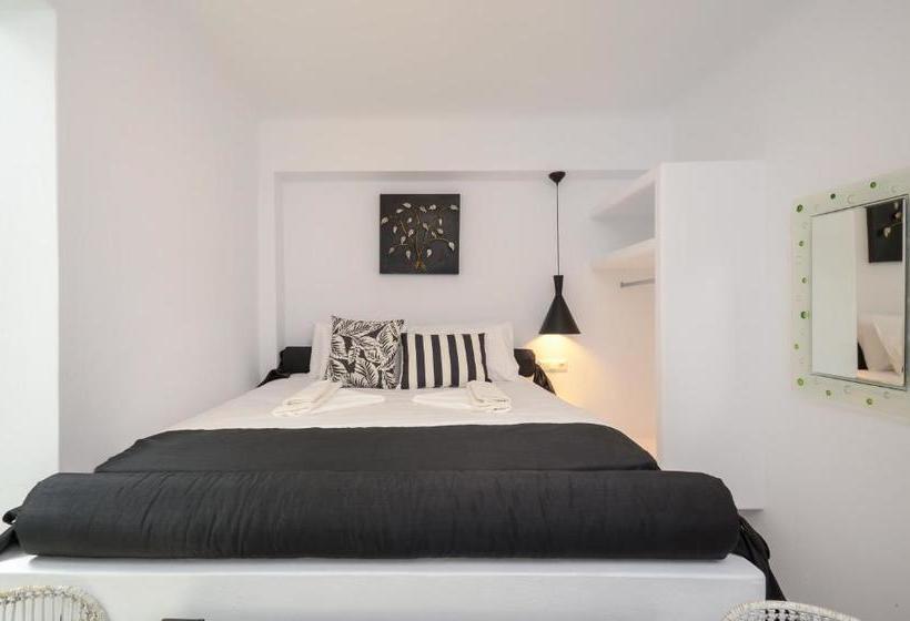 هتل Naxos Center Houses