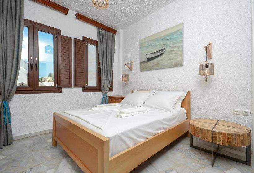 هتل Naxos Center Houses