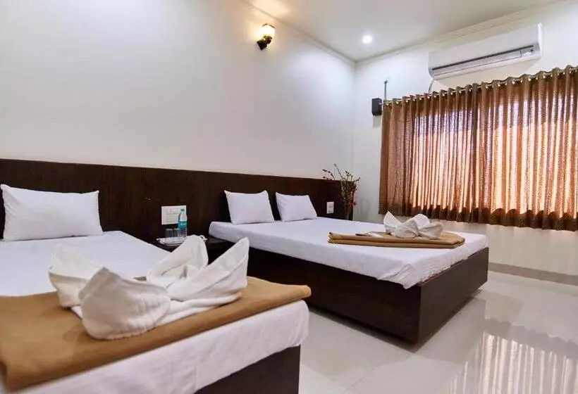 ホテル Pride Inn Shirdi