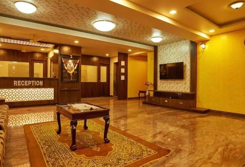 ホテル Pride Inn Shirdi